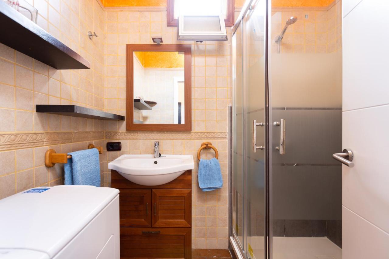Apartamento En Primera Linea De Playa Con Aire Acondicionado 阿罗纳 外观 照片