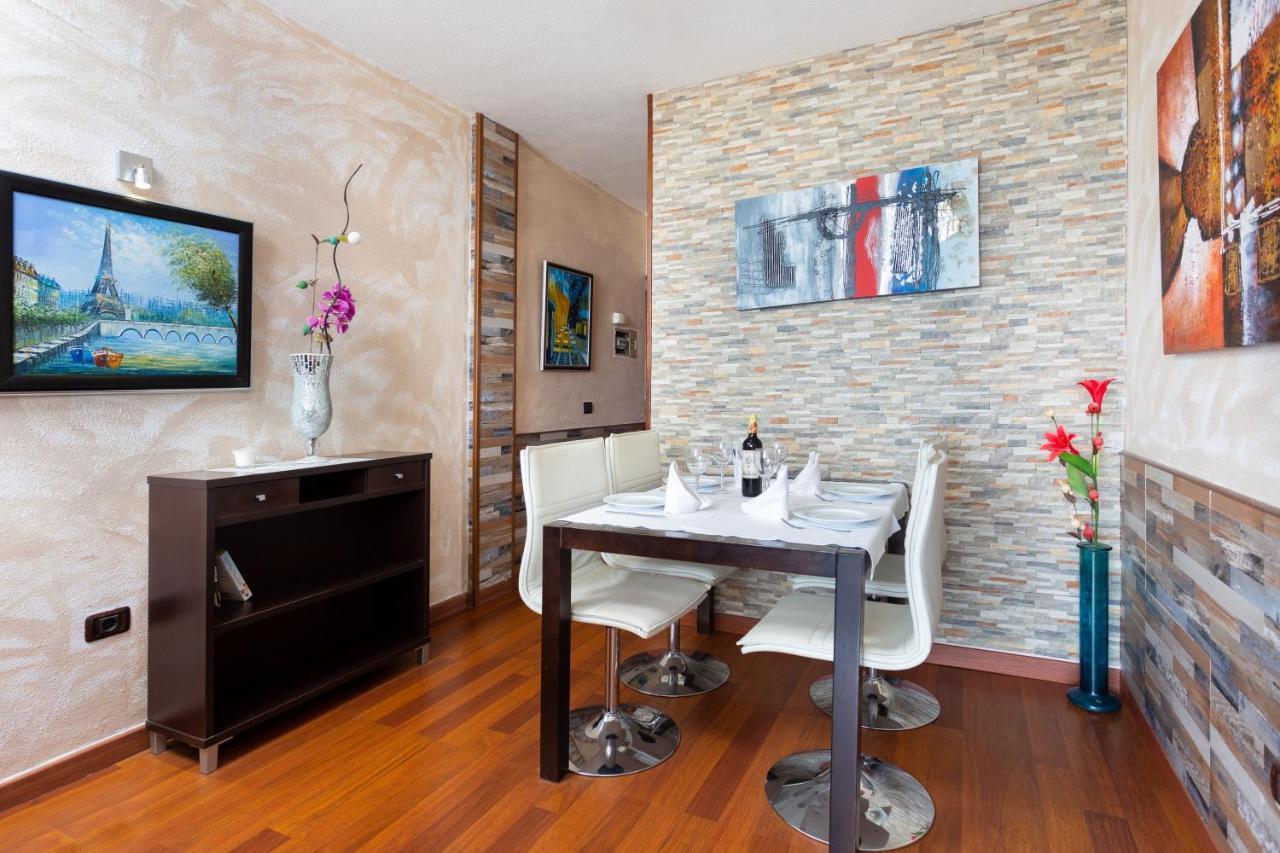 Apartamento En Primera Linea De Playa Con Aire Acondicionado 阿罗纳 外观 照片