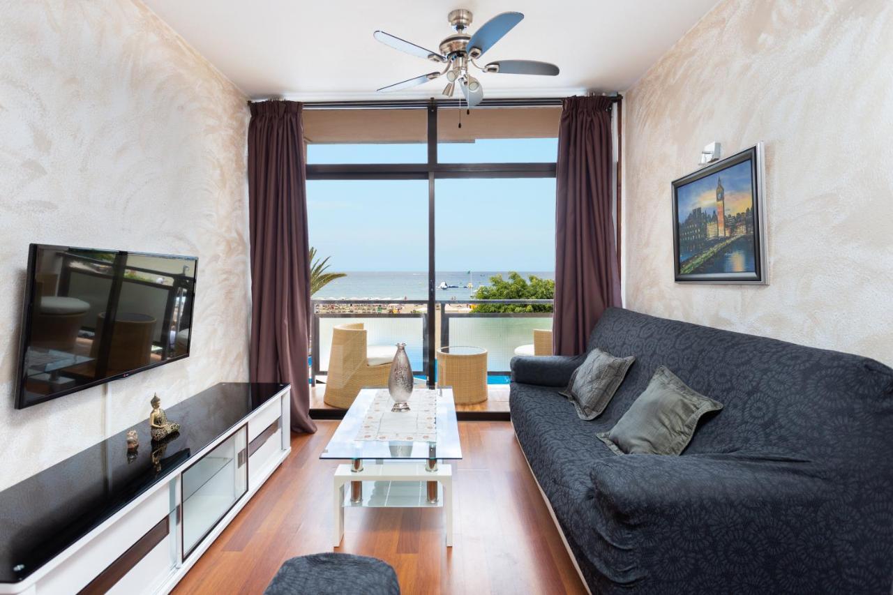 Apartamento En Primera Linea De Playa Con Aire Acondicionado 阿罗纳 外观 照片